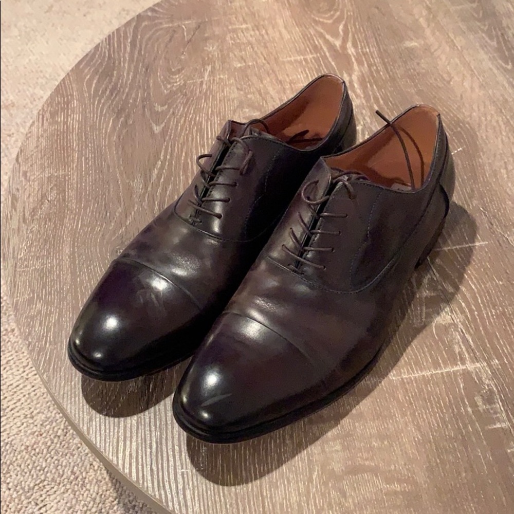 Dress shoes